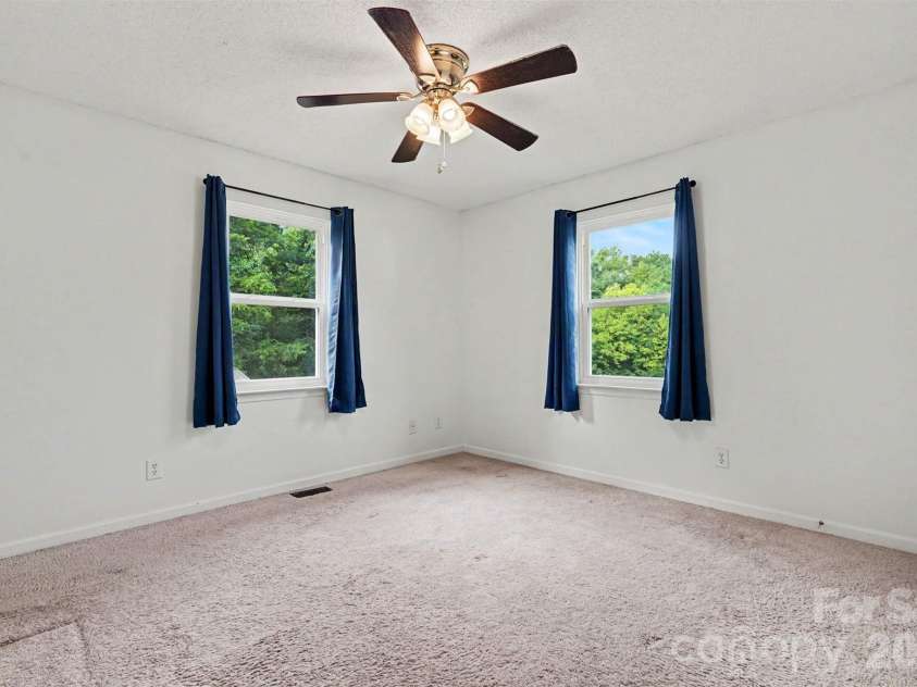 429 Castlewood Circle, Rock Hill, SC 29730.  MLS# CAR4411534, YatesRealty ID 42185. 