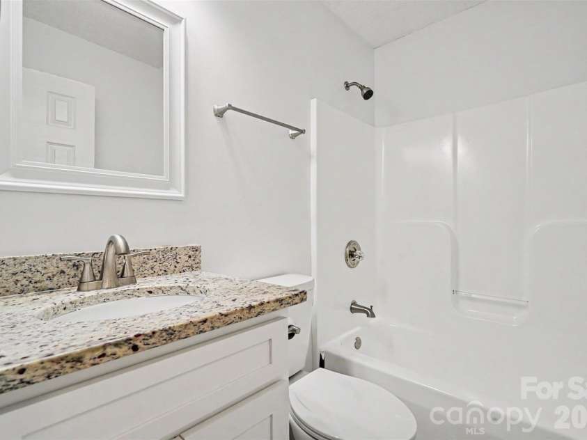 429 Castlewood Circle, Rock Hill, SC 29730.  MLS# CAR4411534, YatesRealty ID 42185. 