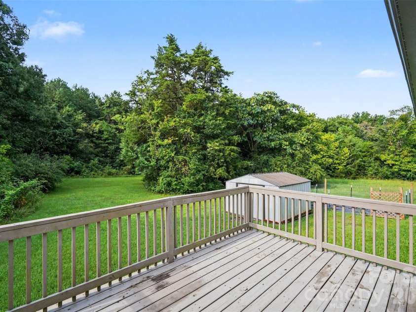 429 Castlewood Circle, Rock Hill, SC 29730.  MLS# CAR4411534, YatesRealty ID 42185. 