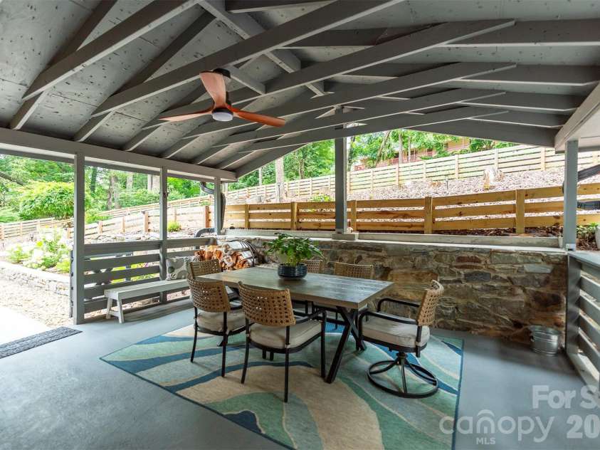 53 Vanderbilt Terrace, Asheville, NC 28806.  MLS# CAR4404446, YatesRealty ID 42186. 