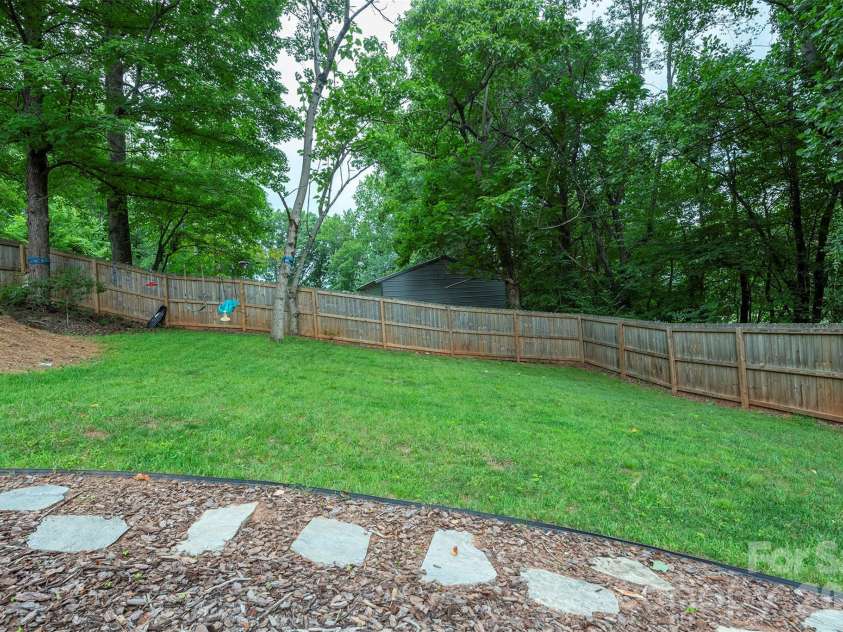 53 Vanderbilt Terrace, Asheville, NC 28806.  MLS# CAR4404446, YatesRealty ID 42186. 