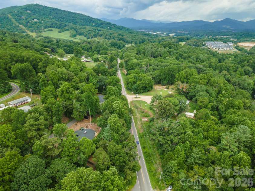 53 Vanderbilt Terrace, Asheville, NC 28806.  MLS# CAR4404446, YatesRealty ID 42186. 