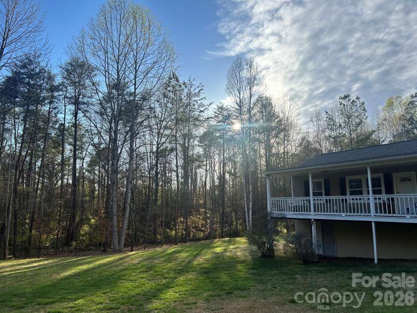 1095 Prince Road, Landrum, SC 29356.  MLS# CAR4405538, YatesRealty ID 42187. 