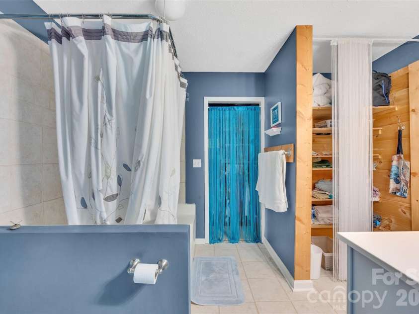 1095 Prince Road, Landrum, SC 29356.  MLS# CAR4405538, YatesRealty ID 42187. Primary Bath