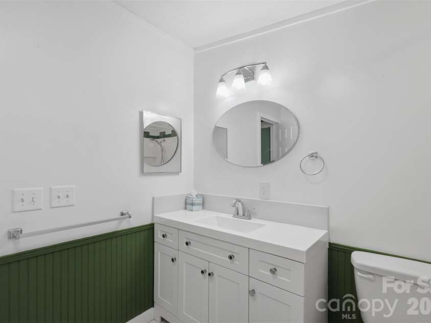 8162 Nc 16 Highway, Moravian Falls, NC 28654.  MLS# CAR4410384, YatesRealty ID 42188. Another hall bath view
