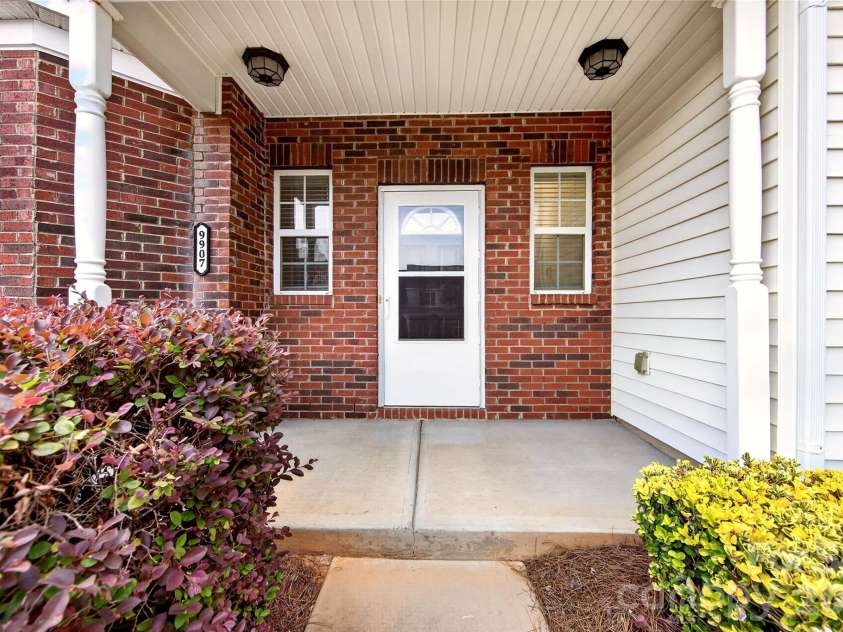 9907 Porta Ferry Drive, Charlotte, NC 28213.  MLS# CAR4408467, YatesRealty ID 42189. 