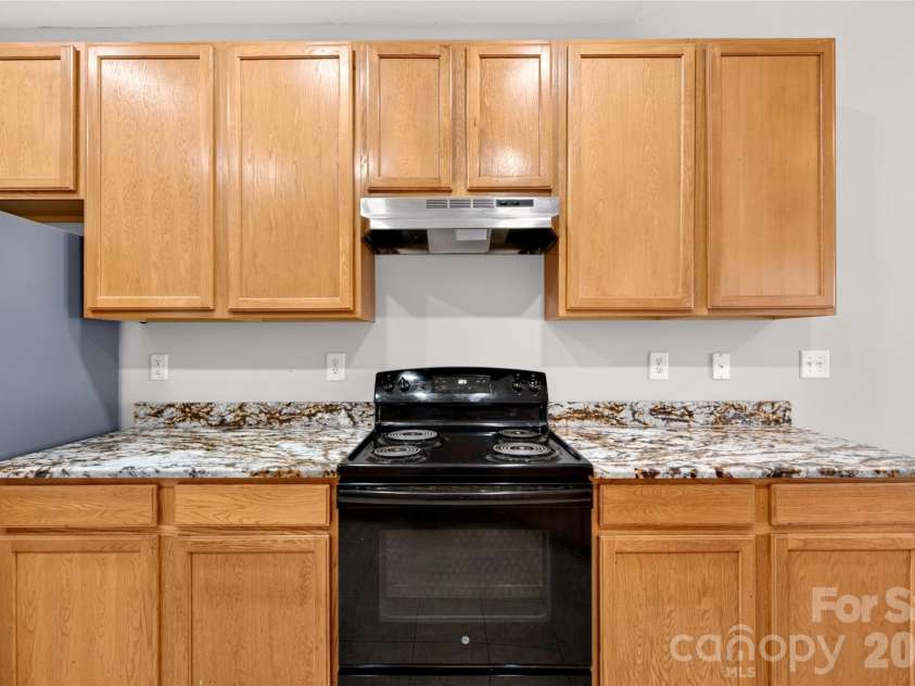 9907 Porta Ferry Drive, Charlotte, NC 28213.  MLS# CAR4408467, YatesRealty ID 42189. 