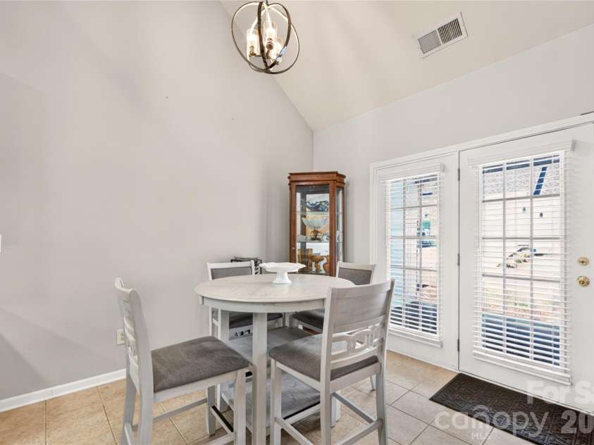 9907 Porta Ferry Drive, Charlotte, NC 28213.  MLS# CAR4408467, YatesRealty ID 42189. 