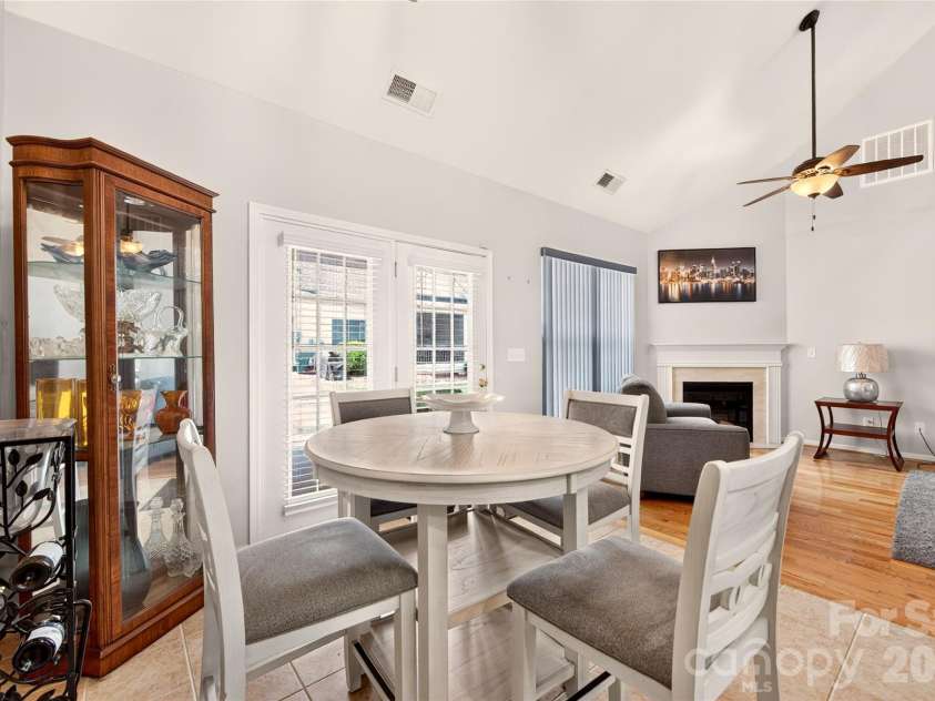 9907 Porta Ferry Drive, Charlotte, NC 28213.  MLS# CAR4408467, YatesRealty ID 42189. 