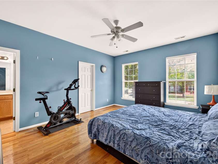 9907 Porta Ferry Drive, Charlotte, NC 28213.  MLS# CAR4408467, YatesRealty ID 42189. 