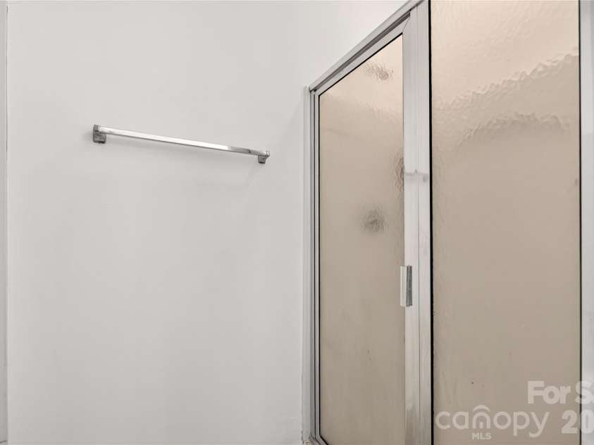 9907 Porta Ferry Drive, Charlotte, NC 28213.  MLS# CAR4408467, YatesRealty ID 42189. 