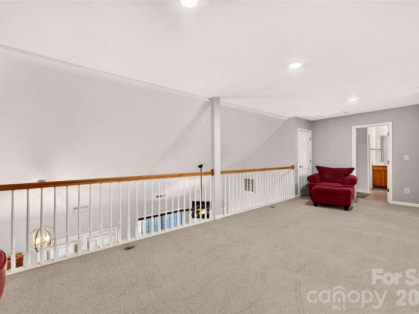 9907 Porta Ferry Drive, Charlotte, NC 28213.  MLS# CAR4408467, YatesRealty ID 42189. 