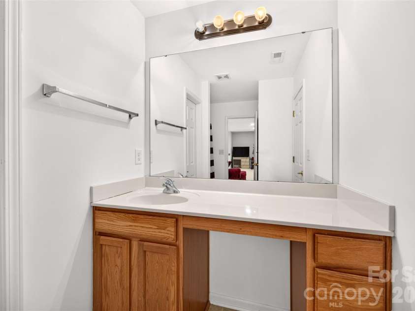 9907 Porta Ferry Drive, Charlotte, NC 28213.  MLS# CAR4408467, YatesRealty ID 42189. 