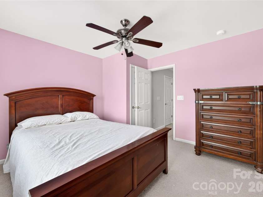9907 Porta Ferry Drive, Charlotte, NC 28213.  MLS# CAR4408467, YatesRealty ID 42189. 