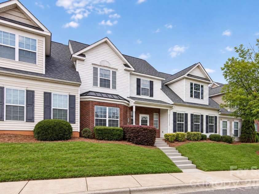 9907 Porta Ferry Drive, Charlotte, NC 28213.  MLS# CAR4408467, YatesRealty ID 42189. 