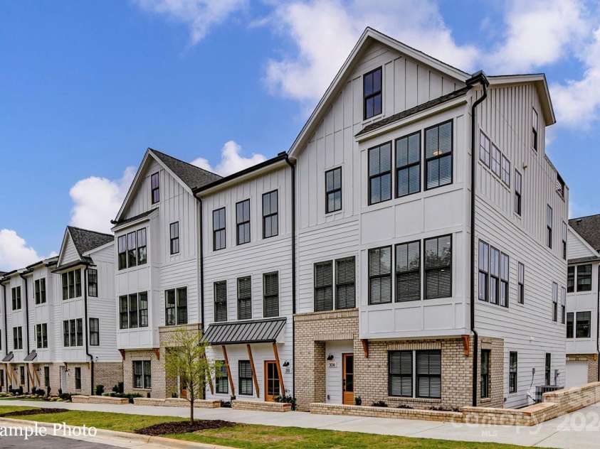 2316 Chamberlain Avenue, Charlotte, NC 28208.  MLS# CAR4134073, YatesRealty ID 4219. 
