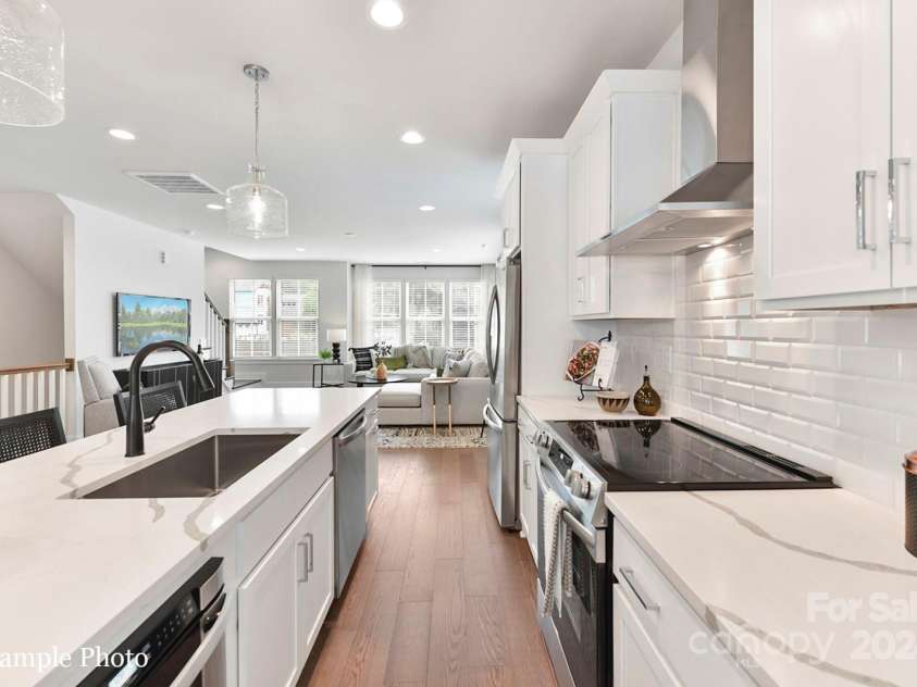 2316 Chamberlain Avenue, Charlotte, NC 28208.  MLS# CAR4134073, YatesRealty ID 4219. 