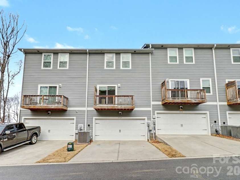 3537 Auburn Curb Road, Charlotte, NC 28217.  MLS# CAR4350906, YatesRealty ID 4219. 