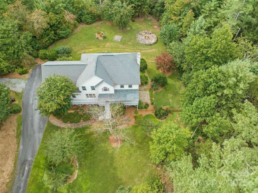 6 Dogwood Lane, Fletcher, NC 28732.  MLS# CAR4302762, YatesRealty ID 4219. 