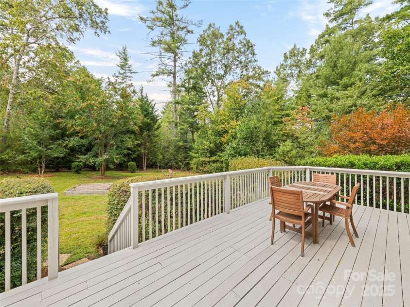 6 Dogwood Lane, Fletcher, NC 28732.  MLS# CAR4302762, YatesRealty ID 4219. 