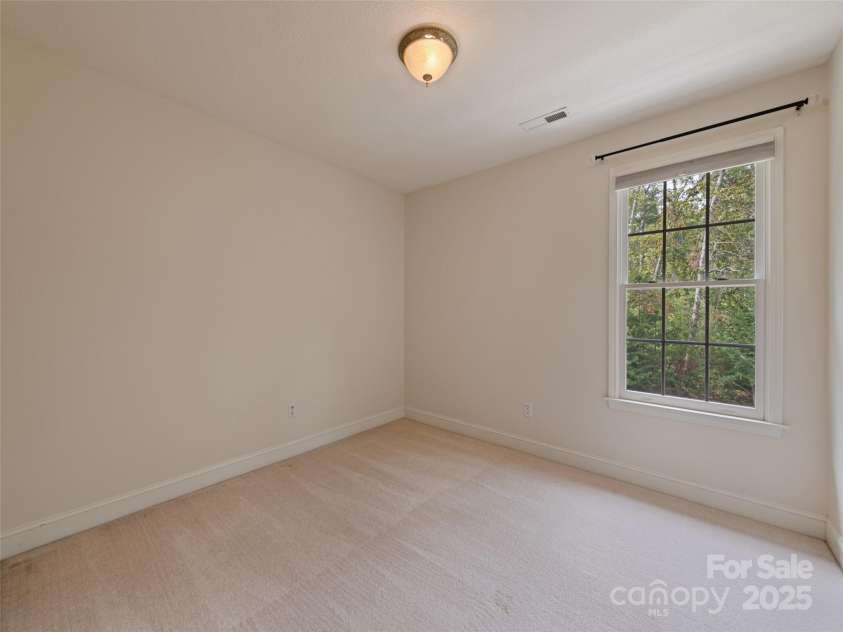 6 Dogwood Lane, Fletcher, NC 28732.  MLS# CAR4302762, YatesRealty ID 4219. 