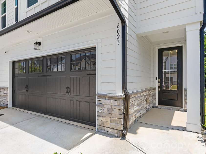 6023 Corbin Woods Court, Charlotte, NC 28226.  MLS# CAR4401327, YatesRealty ID 42191. 