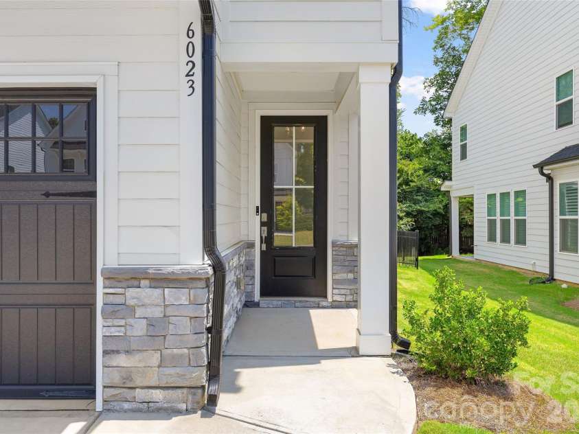 6023 Corbin Woods Court, Charlotte, NC 28226.  MLS# CAR4401327, YatesRealty ID 42191. 