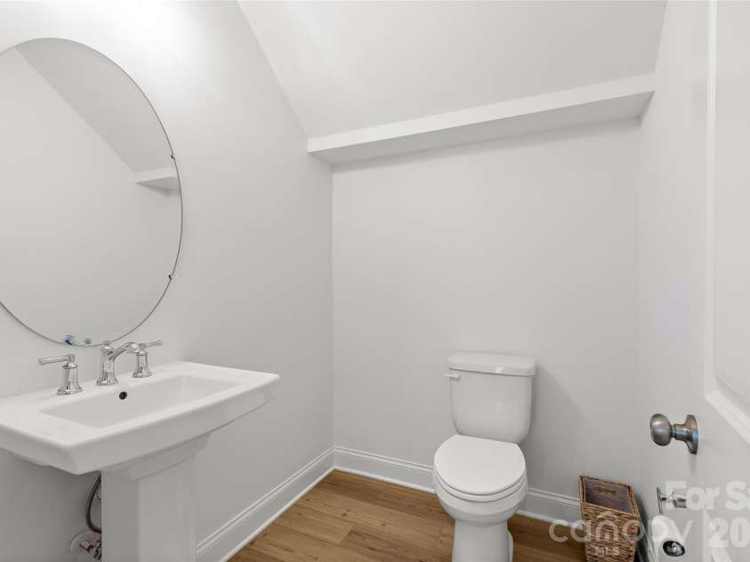 6023 Corbin Woods Court, Charlotte, NC 28226.  MLS# CAR4401327, YatesRealty ID 42191. 