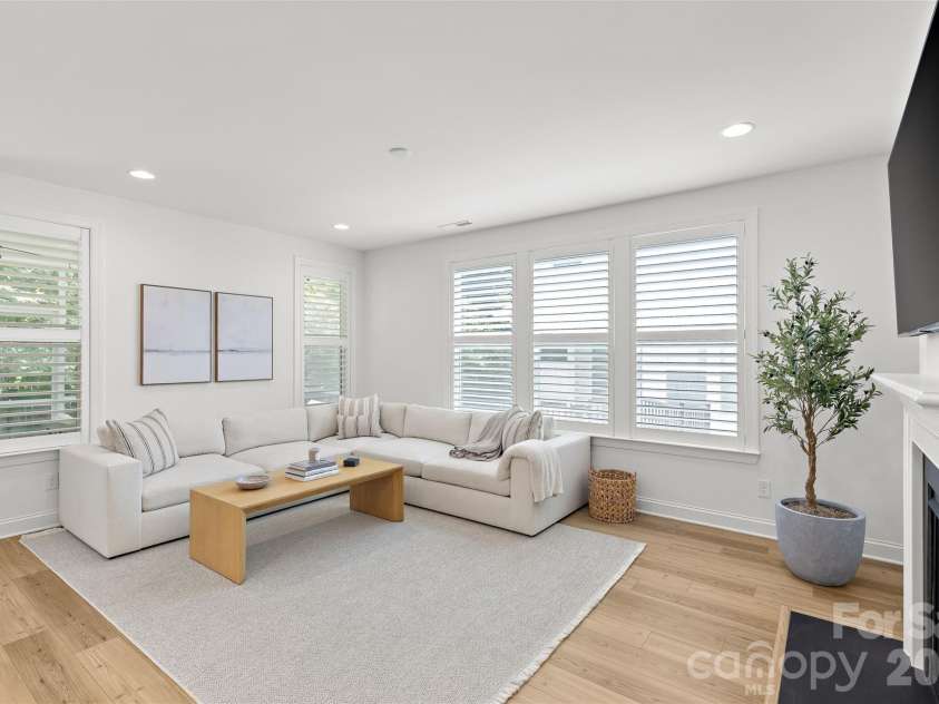 6023 Corbin Woods Court, Charlotte, NC 28226.  MLS# CAR4401327, YatesRealty ID 42191. 
