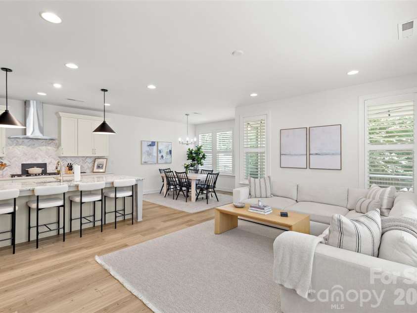 6023 Corbin Woods Court, Charlotte, NC 28226.  MLS# CAR4401327, YatesRealty ID 42191. 