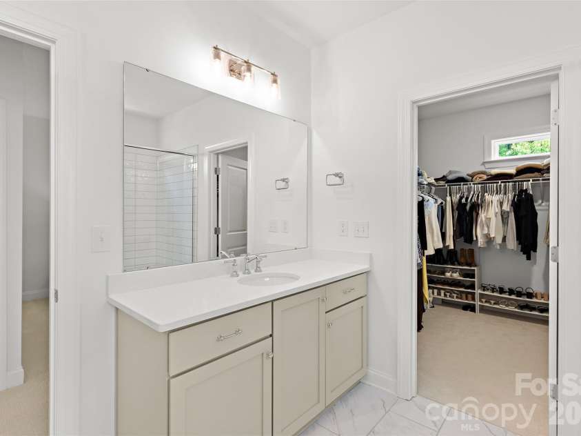 6023 Corbin Woods Court, Charlotte, NC 28226.  MLS# CAR4401327, YatesRealty ID 42191. 