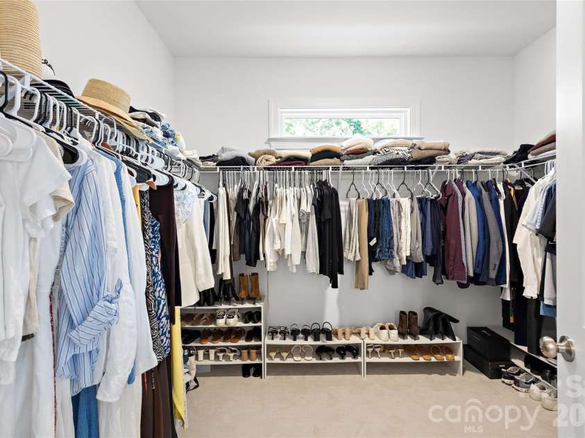 6023 Corbin Woods Court, Charlotte, NC 28226.  MLS# CAR4401327, YatesRealty ID 42191. 