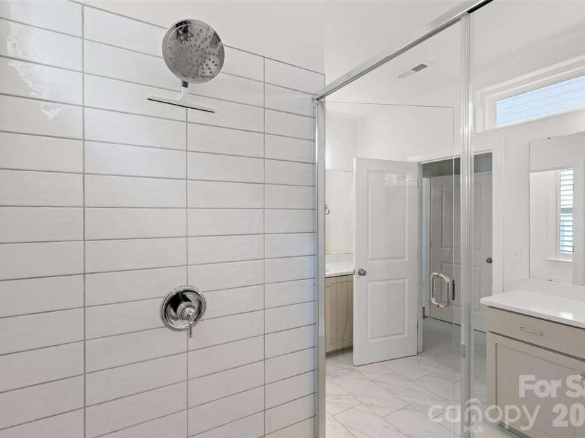 6023 Corbin Woods Court, Charlotte, NC 28226.  MLS# CAR4401327, YatesRealty ID 42191. 