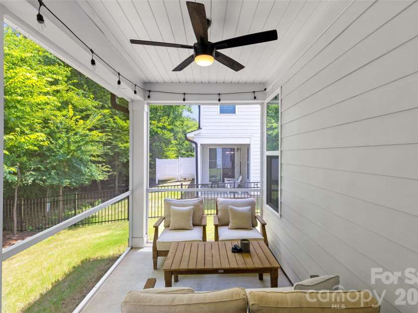 6023 Corbin Woods Court, Charlotte, NC 28226.  MLS# CAR4401327, YatesRealty ID 42191. 