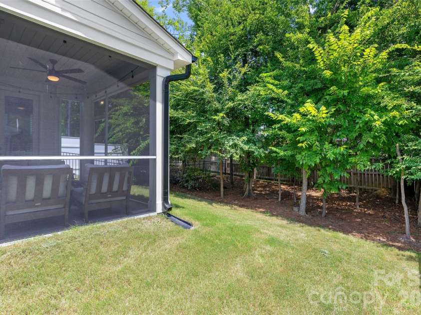 6023 Corbin Woods Court, Charlotte, NC 28226.  MLS# CAR4401327, YatesRealty ID 42191. 