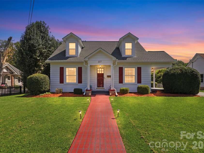 117 Marion Street, Clover, SC 29710.  MLS# CAR4405212, YatesRealty ID 42192. 
