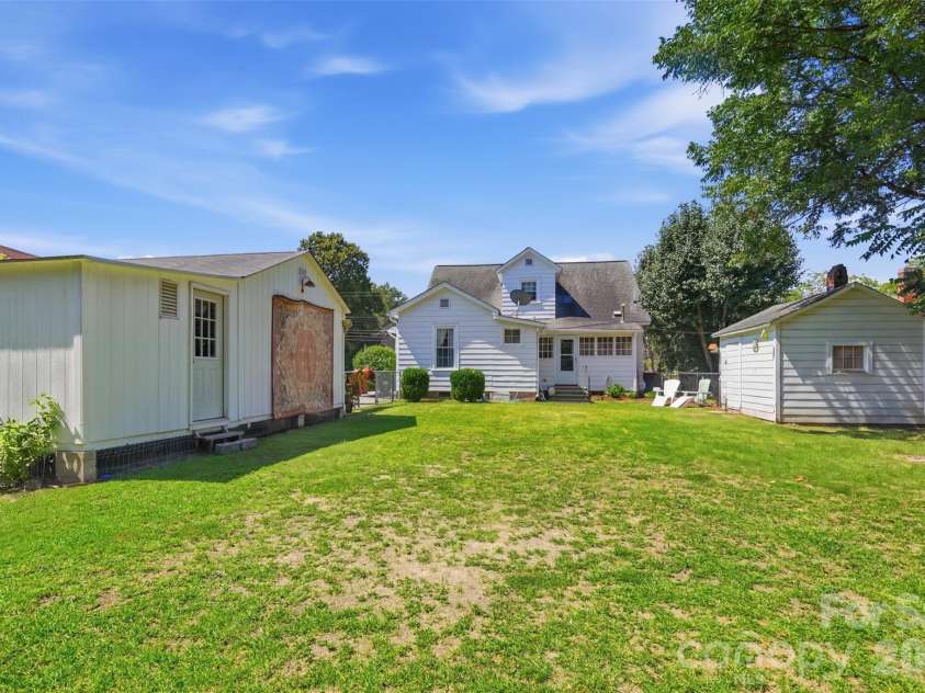 117 Marion Street, Clover, SC 29710.  MLS# CAR4405212, YatesRealty ID 42192. 