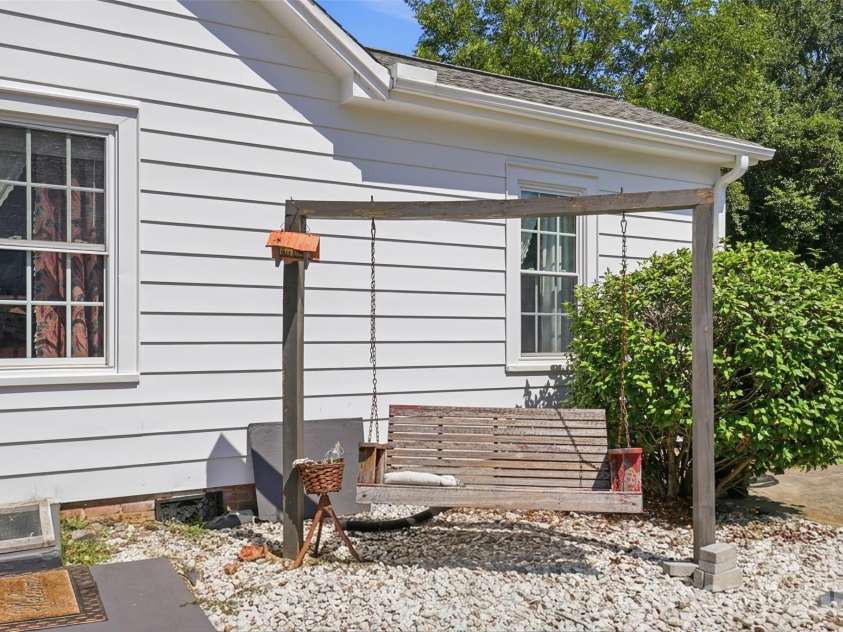 117 Marion Street, Clover, SC 29710.  MLS# CAR4405212, YatesRealty ID 42192. 