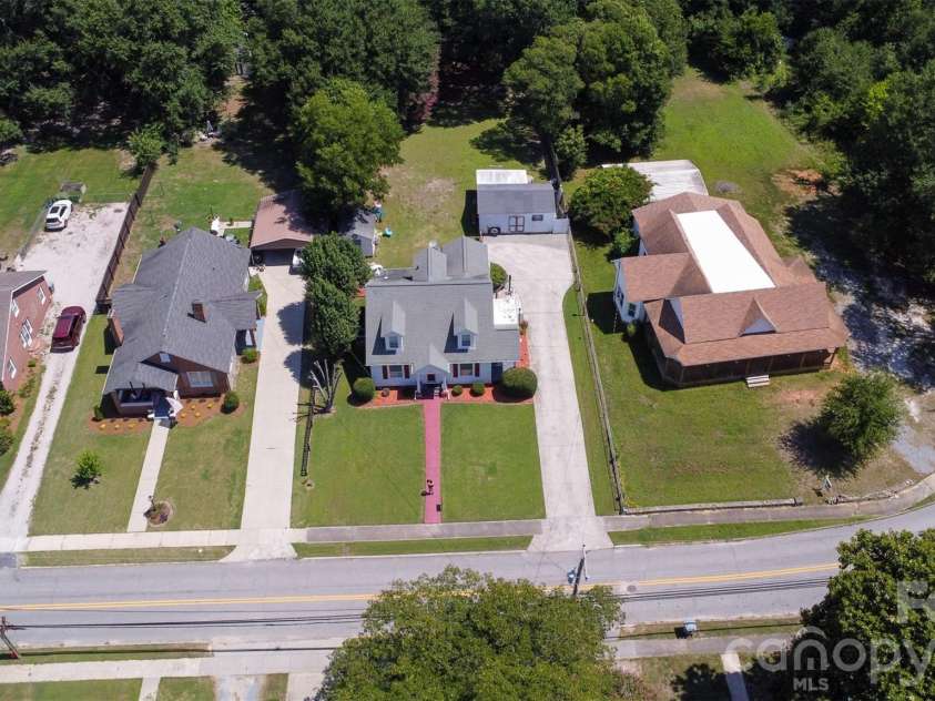 117 Marion Street, Clover, SC 29710.  MLS# CAR4405212, YatesRealty ID 42192. 