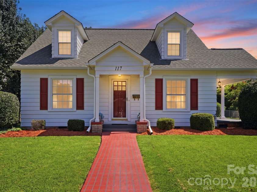 117 Marion Street, Clover, SC 29710.  MLS# CAR4405212, YatesRealty ID 42192. 
