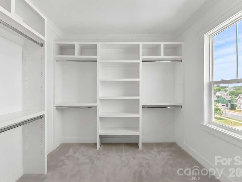 543 Greystone Road, Charlotte, NC 28209.  MLS# CAR4405427, YatesRealty ID 42193. Generous walk in closet