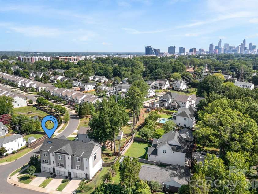 543 Greystone Road, Charlotte, NC 28209.  MLS# CAR4405427, YatesRealty ID 42193. Prime Sedgefield