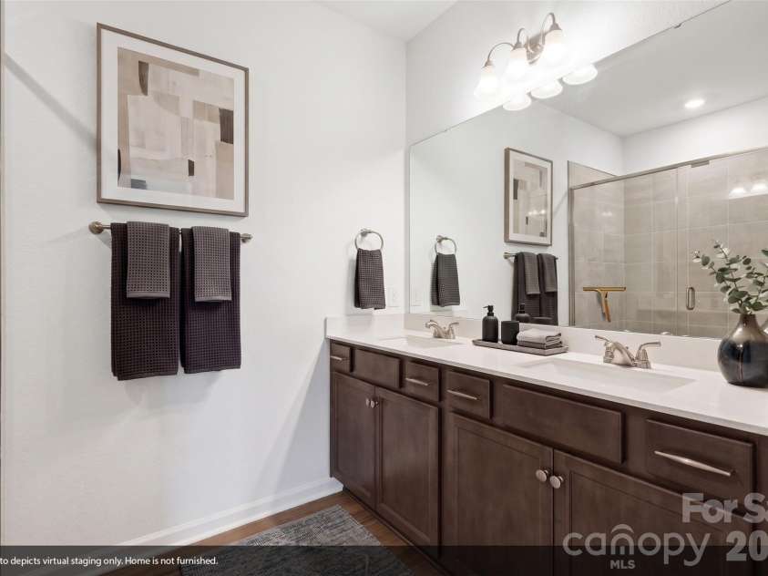 4750 Lakeview Road, Charlotte, NC 28216.  MLS# CAR4406140, YatesRealty ID 42194. 