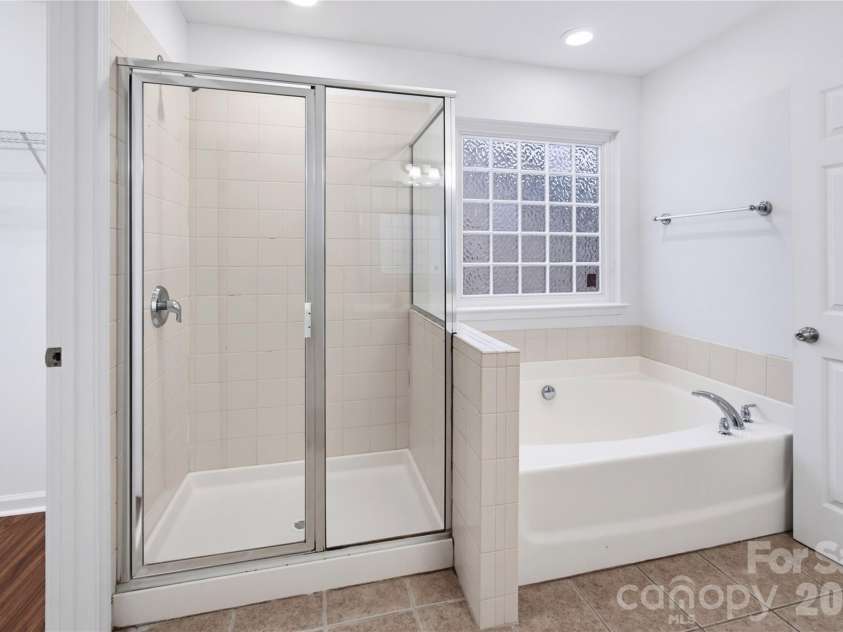 5226 Coffeeberry Lane, Charlotte, NC 28227.  MLS# CAR4401255, YatesRealty ID 42196. 