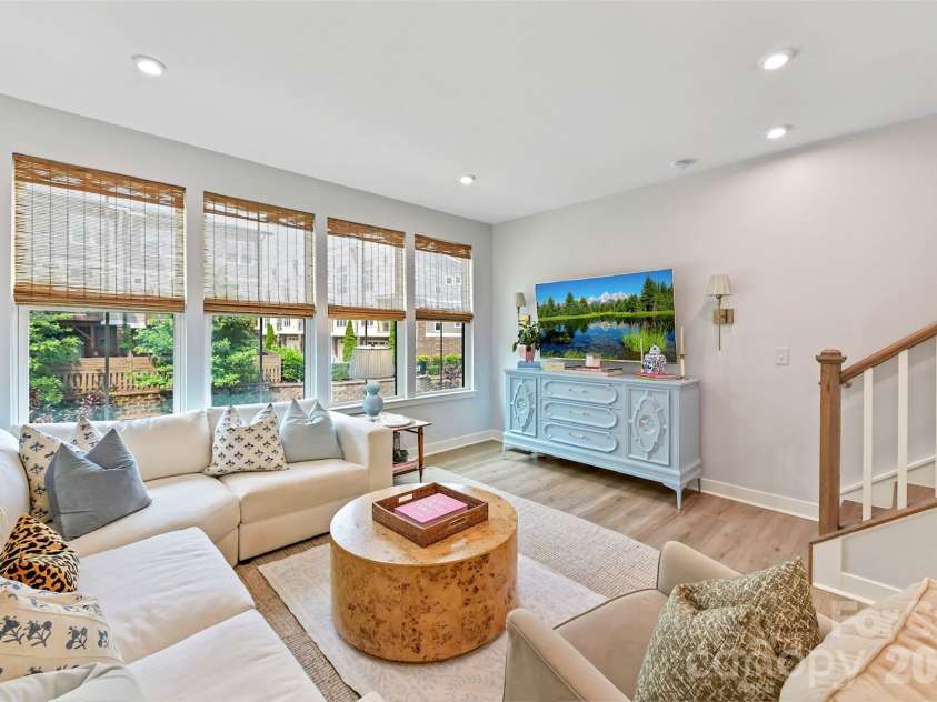 739 Anderson Street, Charlotte, NC 28205.  MLS# CAR4408710, YatesRealty ID 42197. 