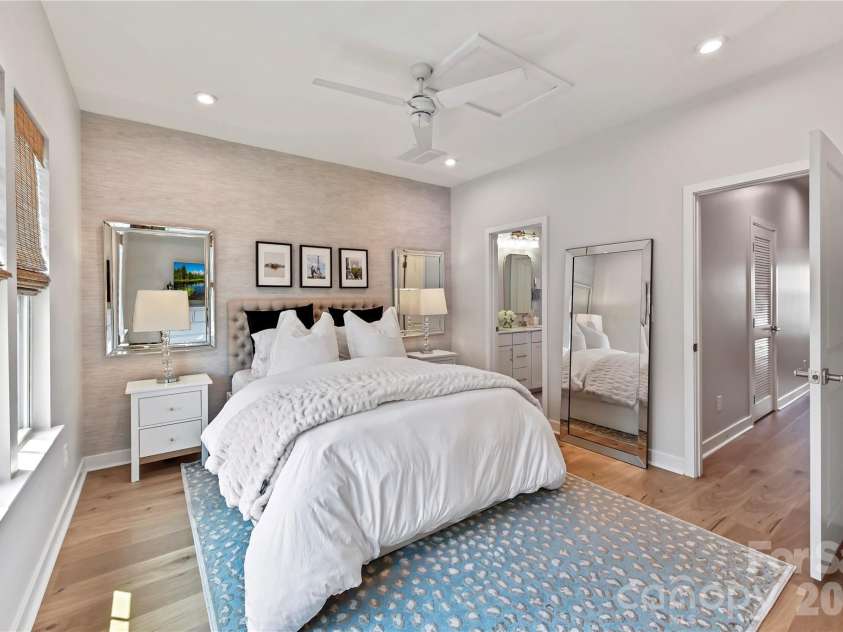 739 Anderson Street, Charlotte, NC 28205.  MLS# CAR4408710, YatesRealty ID 42197. 