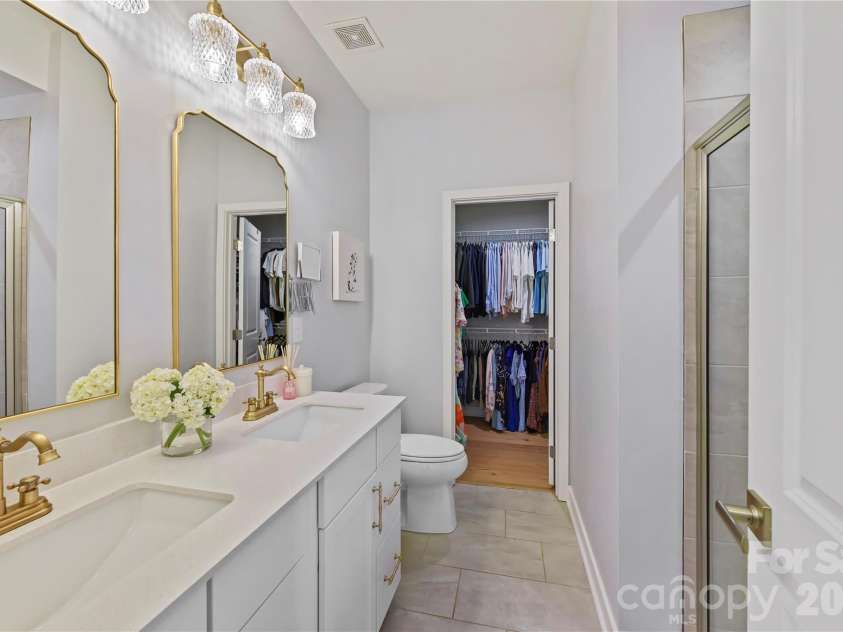 739 Anderson Street, Charlotte, NC 28205.  MLS# CAR4408710, YatesRealty ID 42197. 