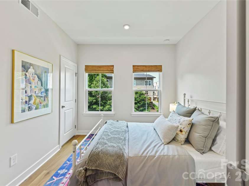 739 Anderson Street, Charlotte, NC 28205.  MLS# CAR4408710, YatesRealty ID 42197. 