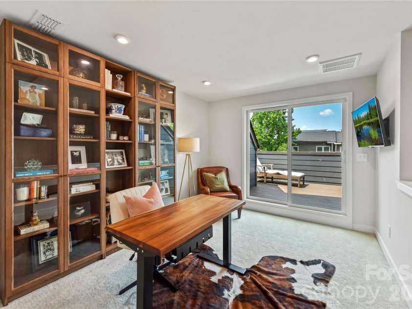 739 Anderson Street, Charlotte, NC 28205.  MLS# CAR4408710, YatesRealty ID 42197. 