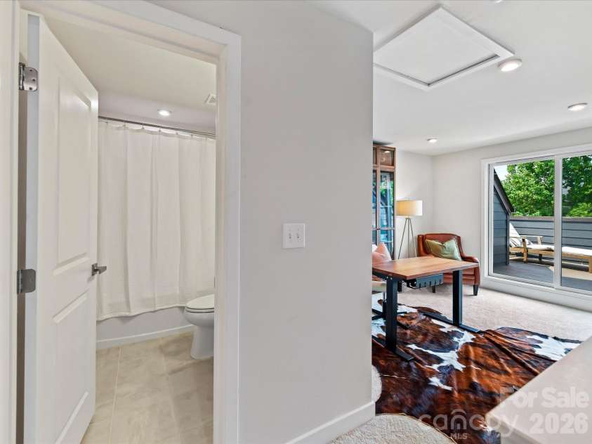 739 Anderson Street, Charlotte, NC 28205.  MLS# CAR4408710, YatesRealty ID 42197. 